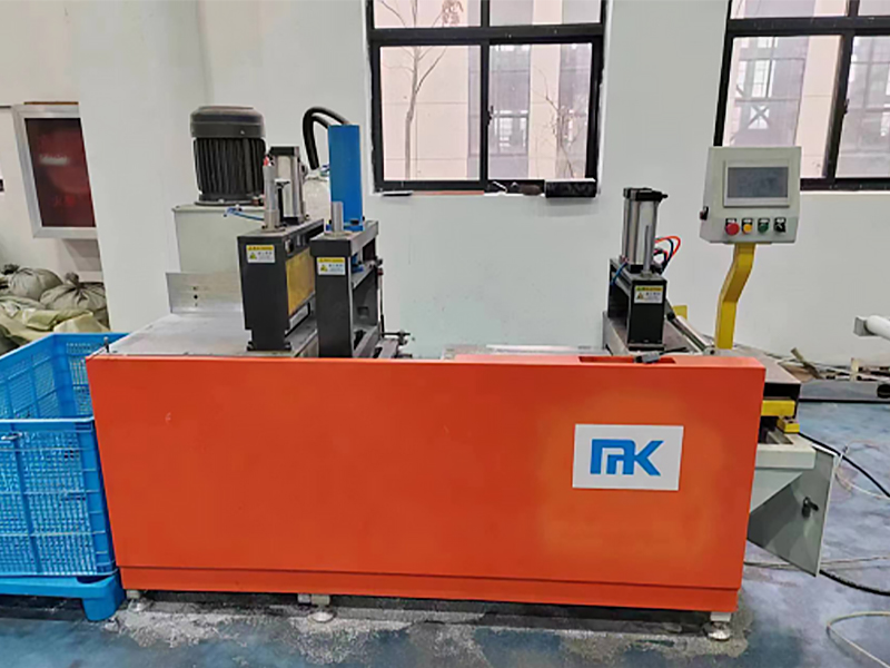 Máquina de corte CNC
